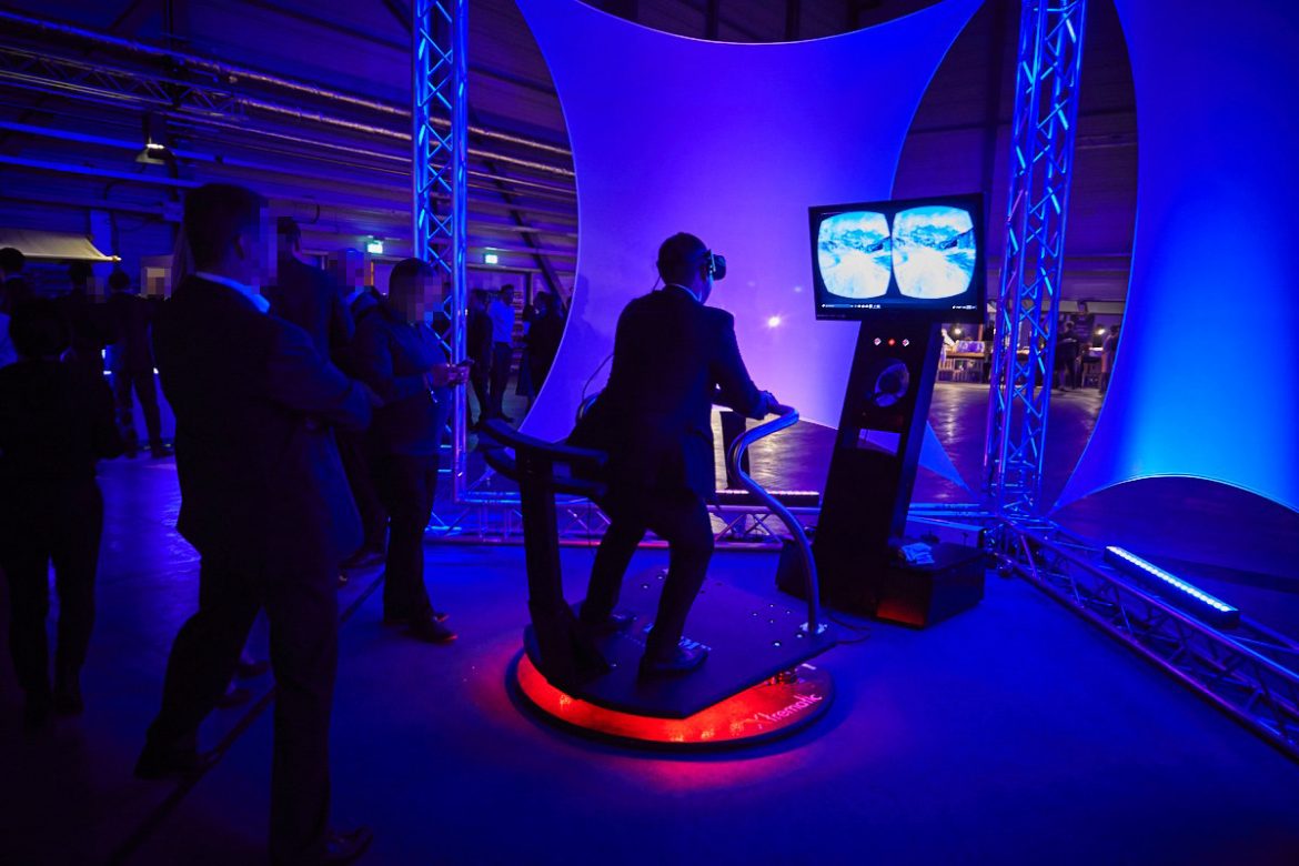5D Virtual Reality Simulator mieten – 24 Spiele | VR-Eventmodul für Messe & Firmenevent