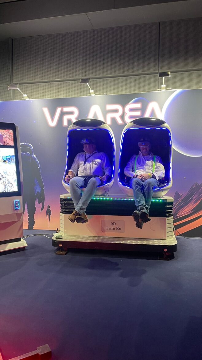 9D VR Simulator mieten – Full Motion Erlebnis mit 150+ VR-Filmen