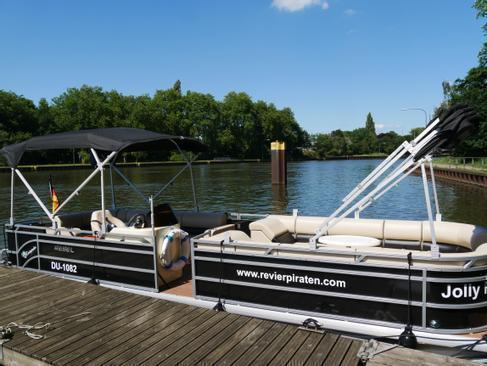 Junggesellenabschied auf der Jolly Roger, Wellerman oder der Happy Delivery! Auf dem Rhein Herne Kanal ab Hafen Oberhausen. – 2