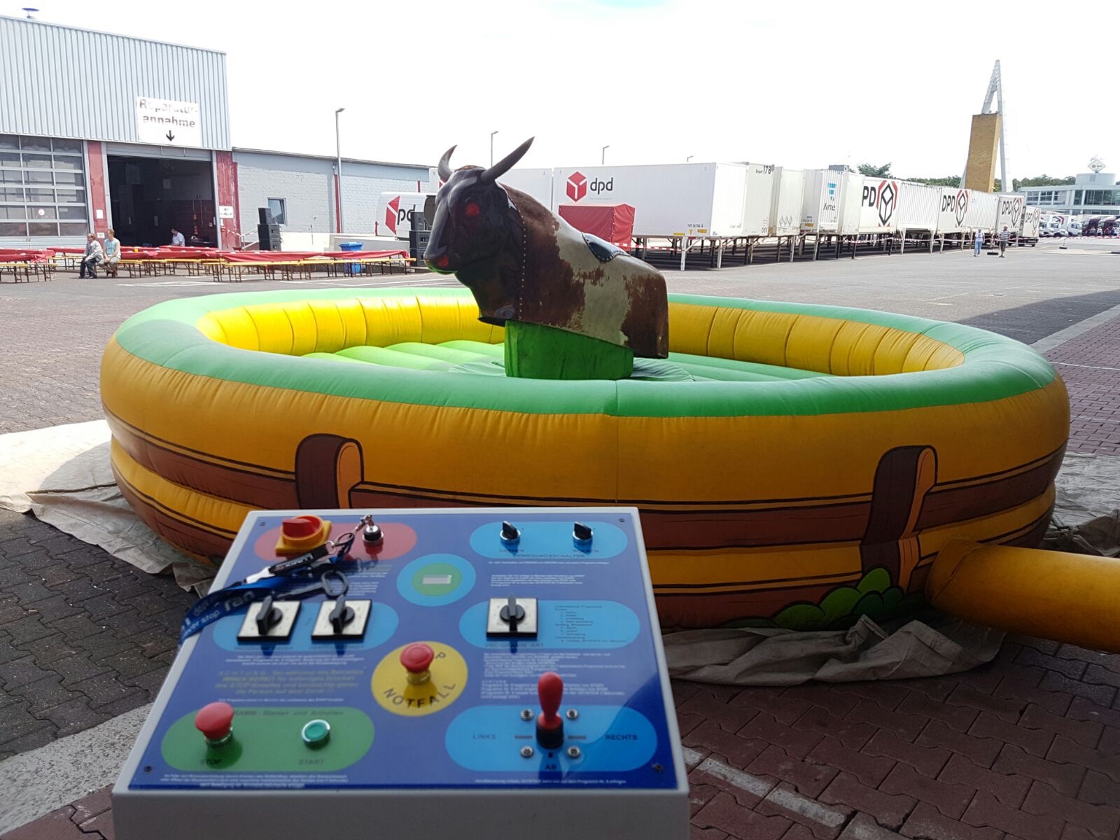 American Bullriding (Rodeo) Preis inkl. Techniker/Betreuer jetzt inkl. kostenloser Hüpfburg! – 2