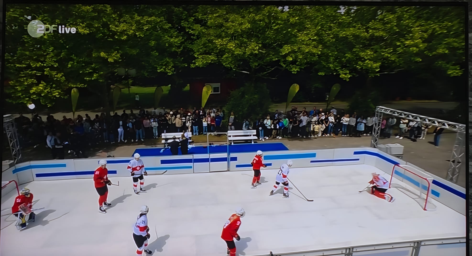 100qm mobile Eisfläche, Eishockeyfläche, Kunsteisbahn, Kunststoffeisbahn, Eisbahn mieten