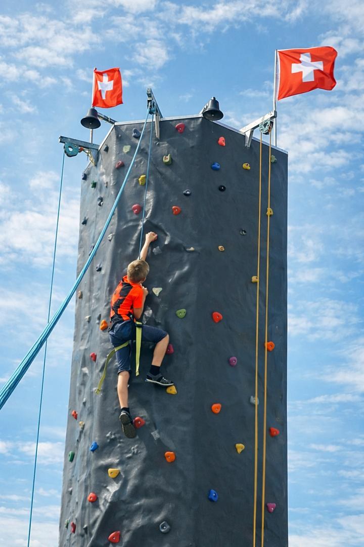 Drei-Wege-Kletterberg - THE ROCK - CO 2 neutral - green event modul mieten in Bramsche – 2