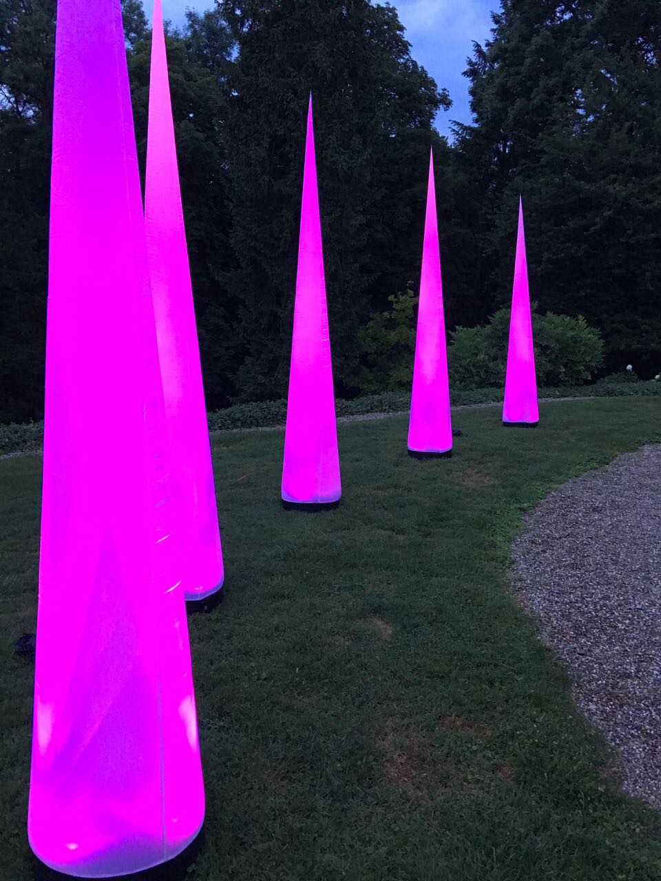 Aircones Lichtkegel LED RGB Beleuchtung mieten bei TOBERLAND, Inhaber Christian Duit