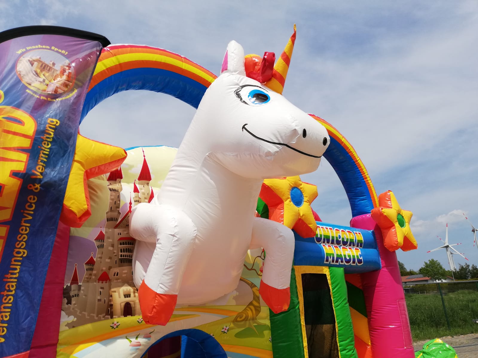 Hüpfburg Deluxe Einhorn mieten bei TOBERLAND, Inhaber Christian Duit