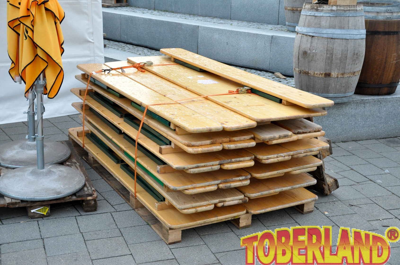 Stehtische / Bierzeltgarnituren mieten bei TOBERLAND, Inhaber Christian Duit