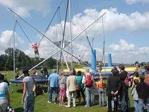 Bungeetrampolin, Hüpfburg, Riesendart, Spiele mieten in Schönwölkau