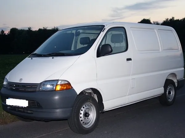 Toyota HiAce : Fahrzeug 7 mieten bei Axel Mehlfeldt Vermietung
