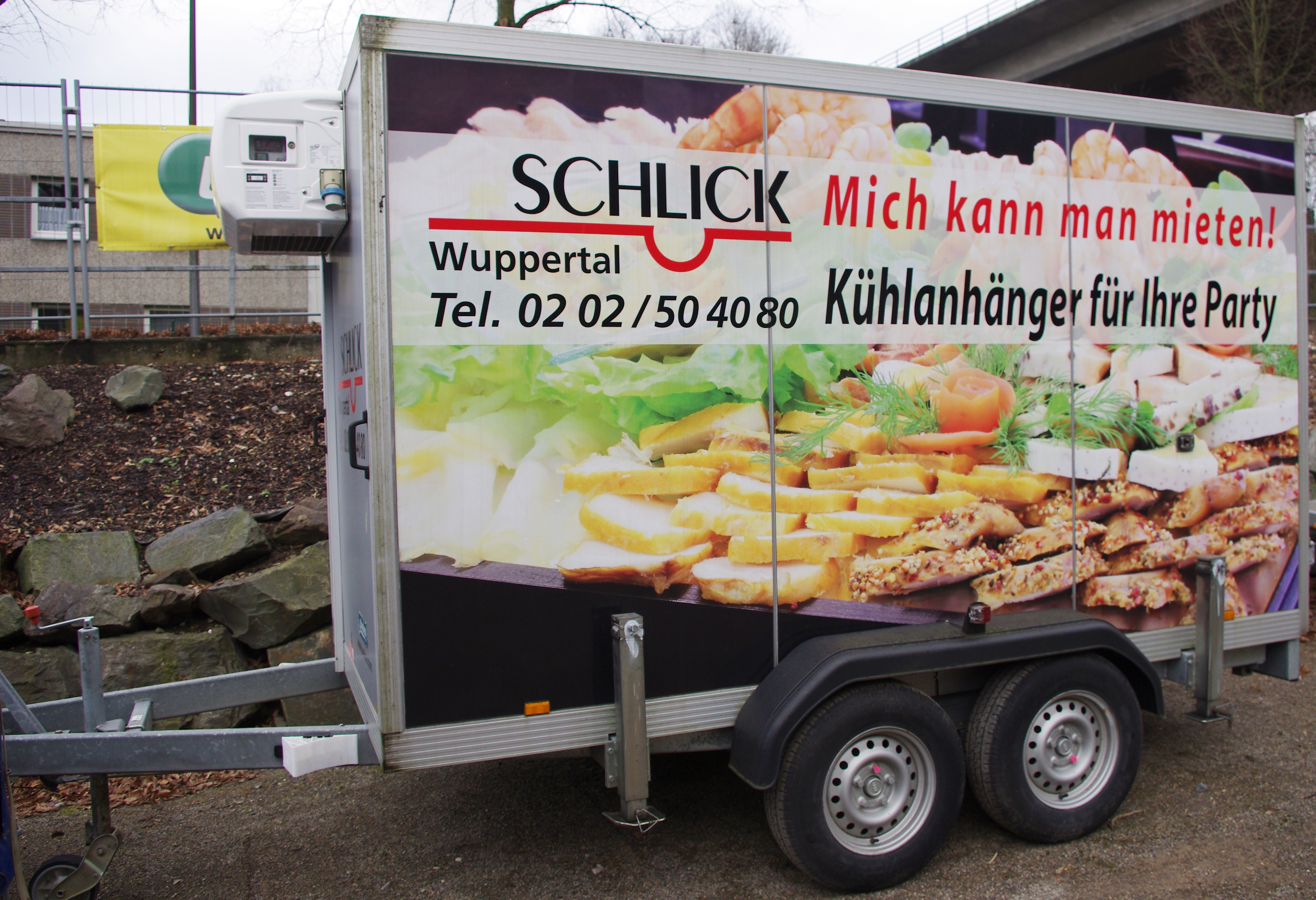 Mietanhaenger Gruppe N (3000 kg) Kühlkoffer bis +6 °C, 340 x 175 x 190 cm mieten