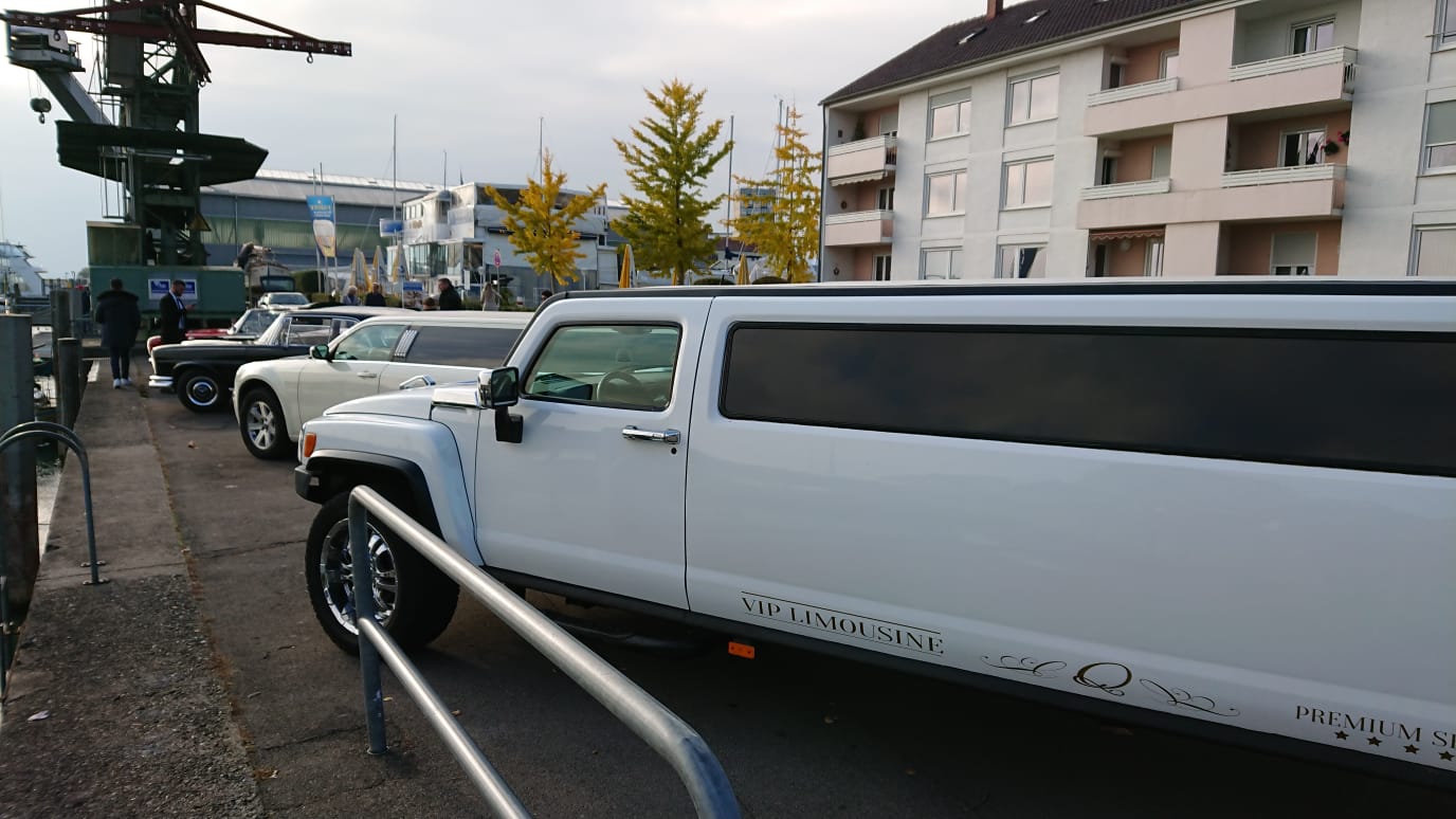 Stretchlimousine Hummer H3 ,Chrysler C 300 ,Oldtimer Mercedes Seb 280 Coupe,Oldtimer Mercedes SL Pagode,Hochzeitsfahrzeug,Hochzeitsauto,Hochzeit,Junggesellen,Junggesellin,Limousine,Limofahrt,Shuttle,D – 2