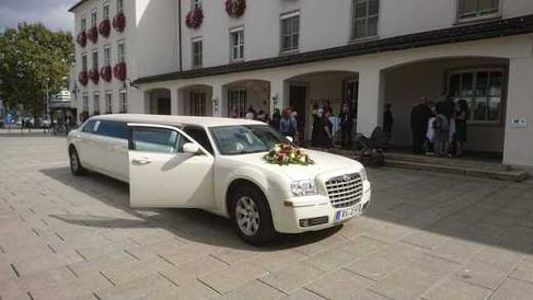 Stretchlimousine Chrysler C 300 , Hummer H 3 , Oldtimer Mercedes Seb 280 , Oldtimer Mercedes SL Pagode,Hochzeitsauto,Junggesellen,Junggesellin,Geburtstag,Party,Hochzeitsfahrzeug,Hochzeit,Limousine,Lim