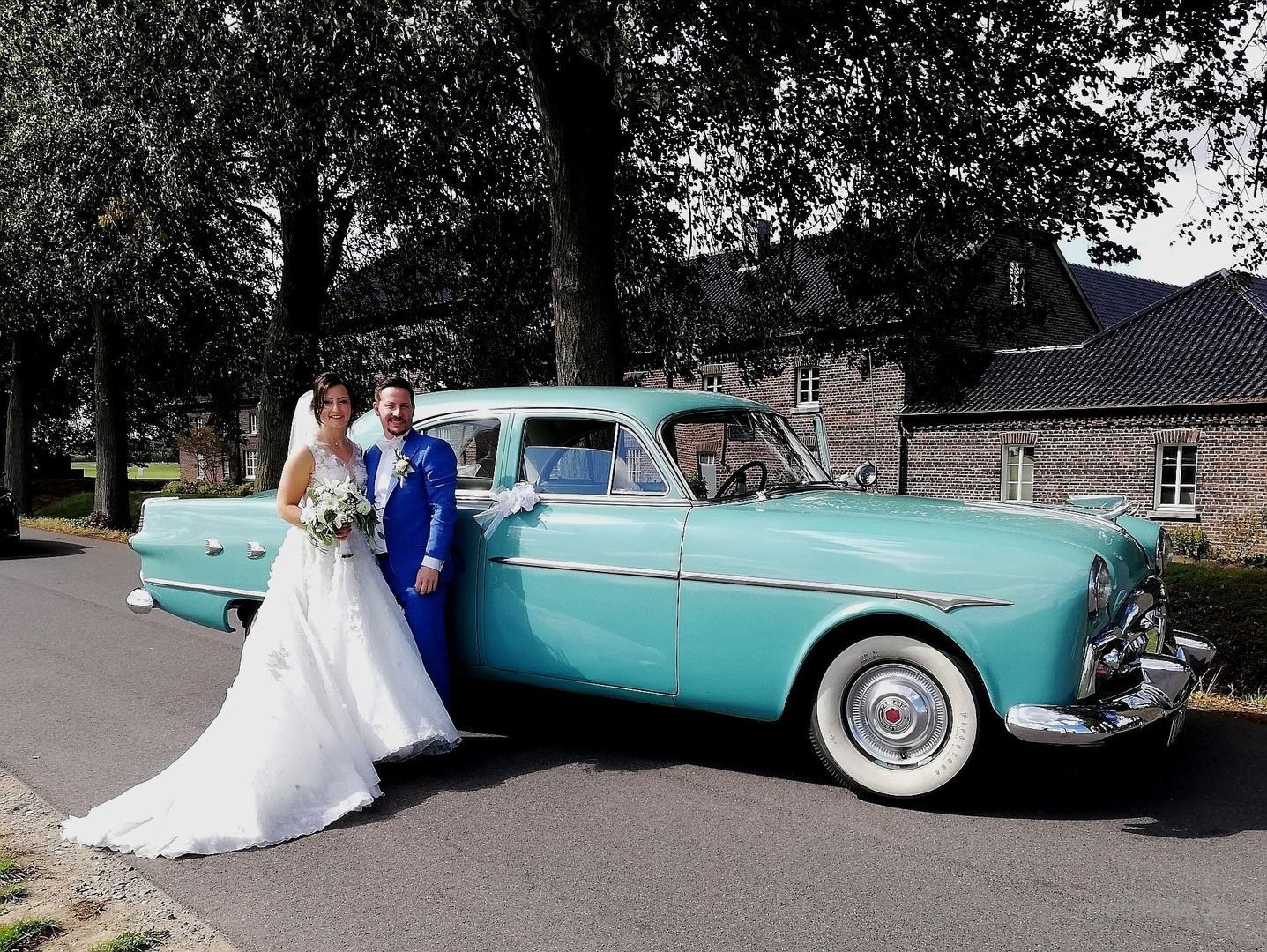 Hochzeitsauto, Oldtimer, Hochzeitsfahrten, Cuba-Auto, US-Oldtimer mieten in Düsseldorf