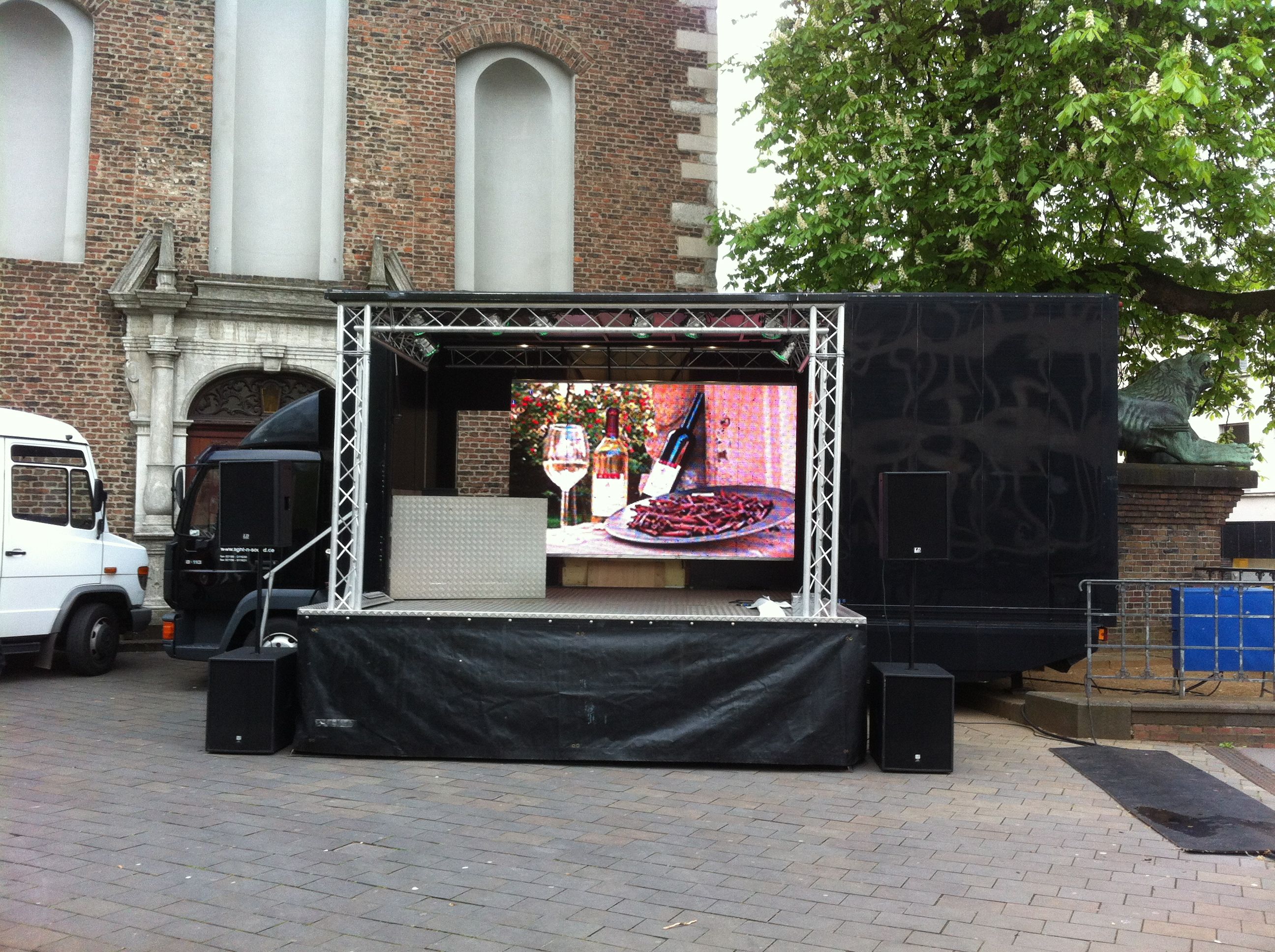 LED Trailer 12m² – 2