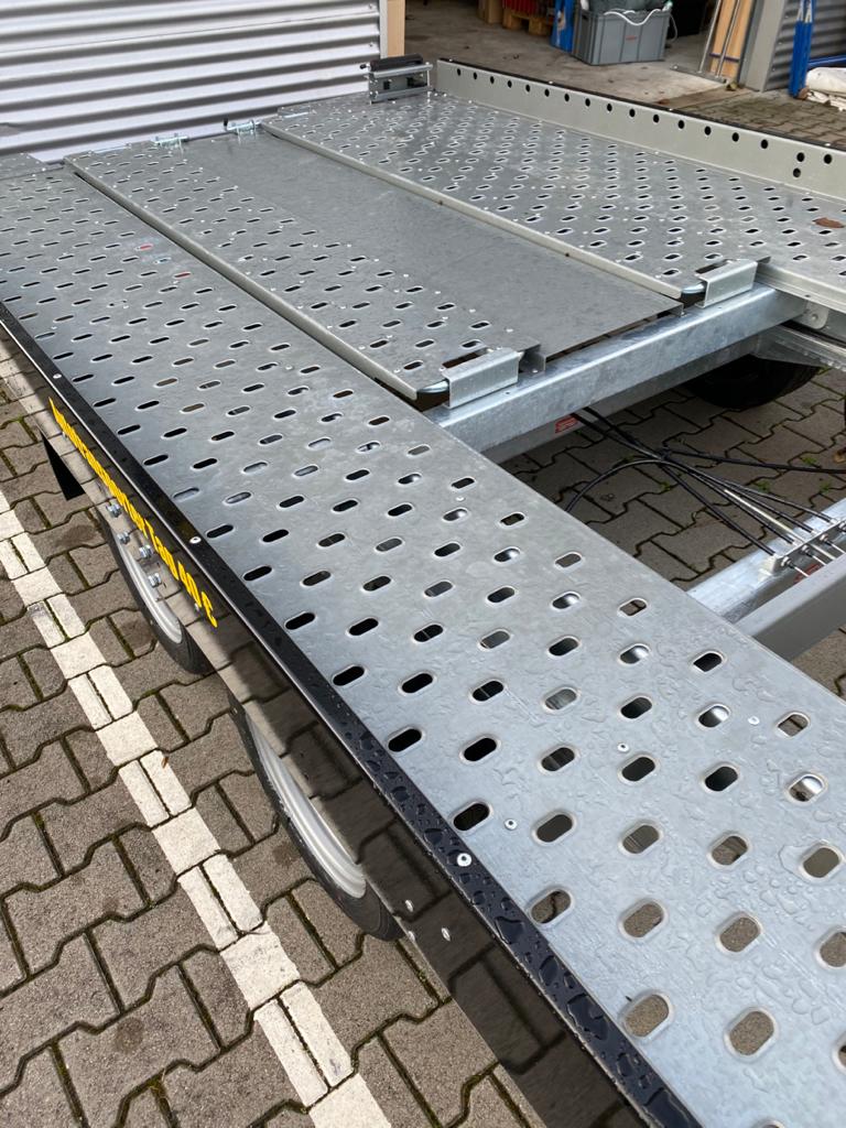 Autotransporter 3500 Kg mit Seilwinde – 3