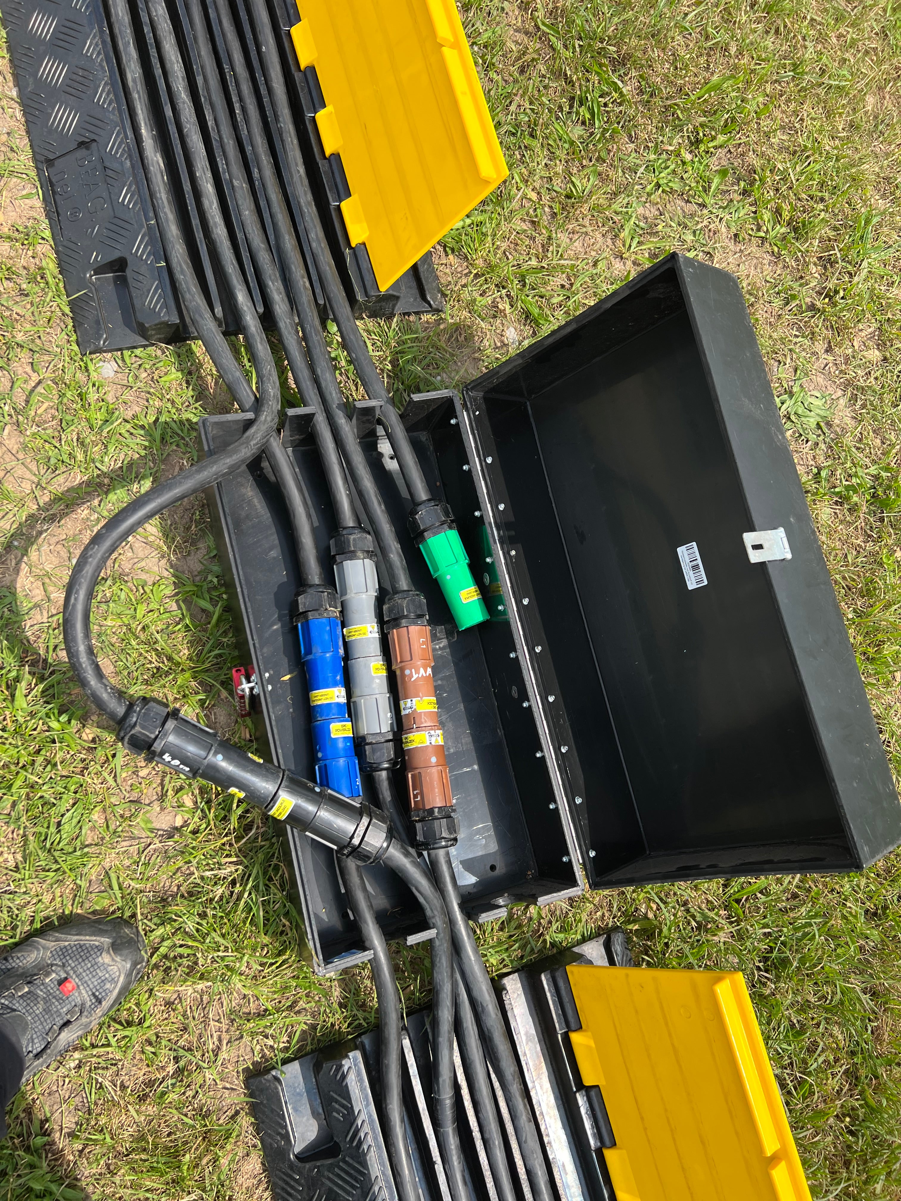 Kabelvermietung 230V / TrueOne IP64 / CEE 16–125A / Powerlock 250–400A – Lieferung oder Abholung – 3