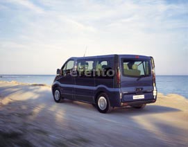 Opel Vivaro Combi 9-Sitzer – 2