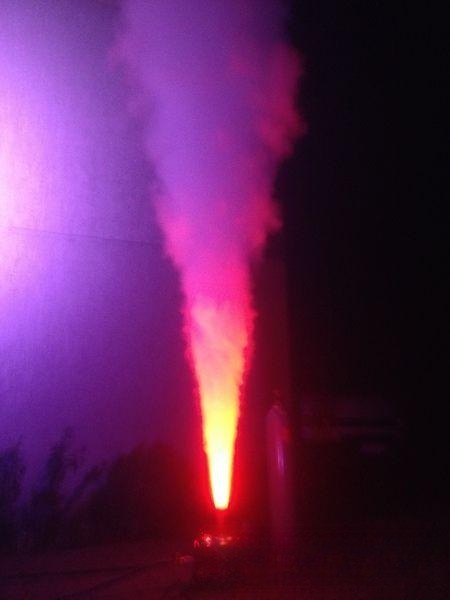 CO2 Blaster / Jet mit RGB LEDs 18x3W mieten in Chemnitz – Eventtechnik