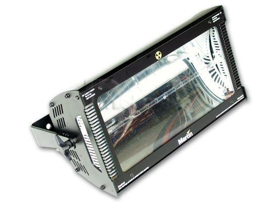 Martin Atomic 3000 Stroboskope mieten in Chemnitz