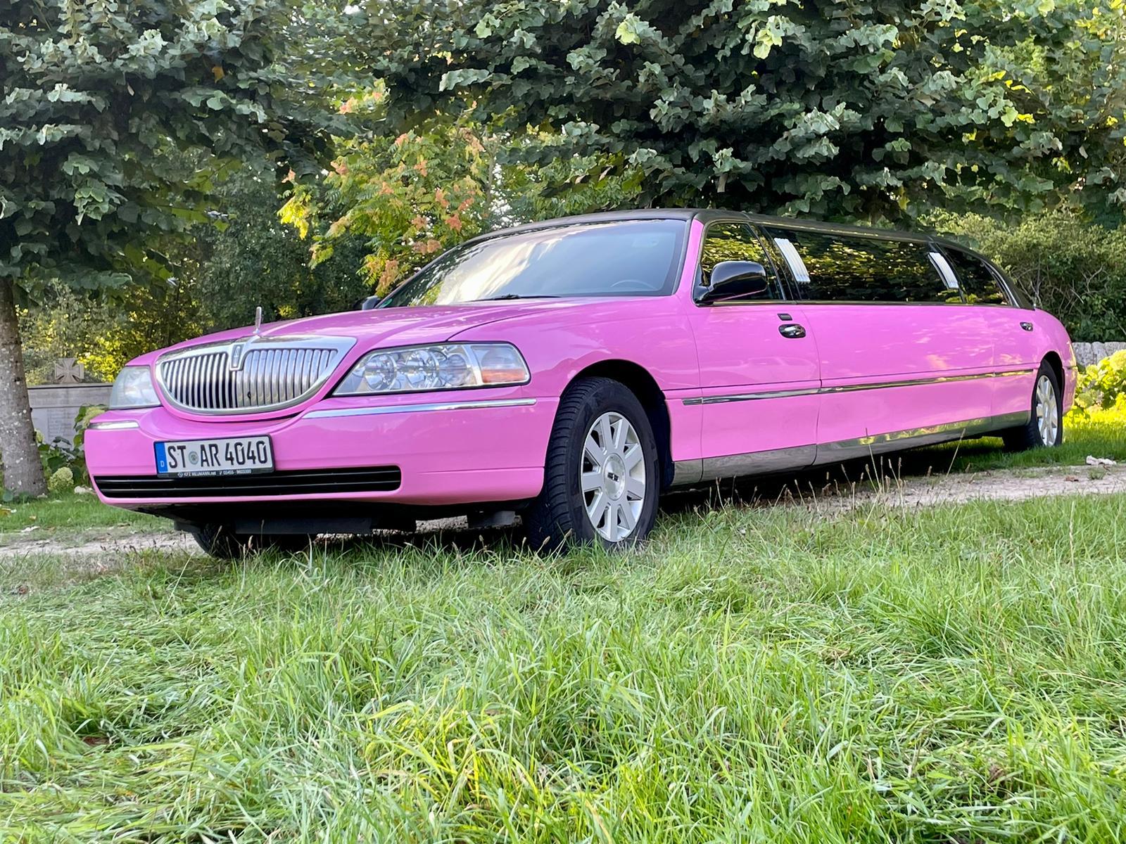 Lincoln Stretchlimousine in Pink – 3