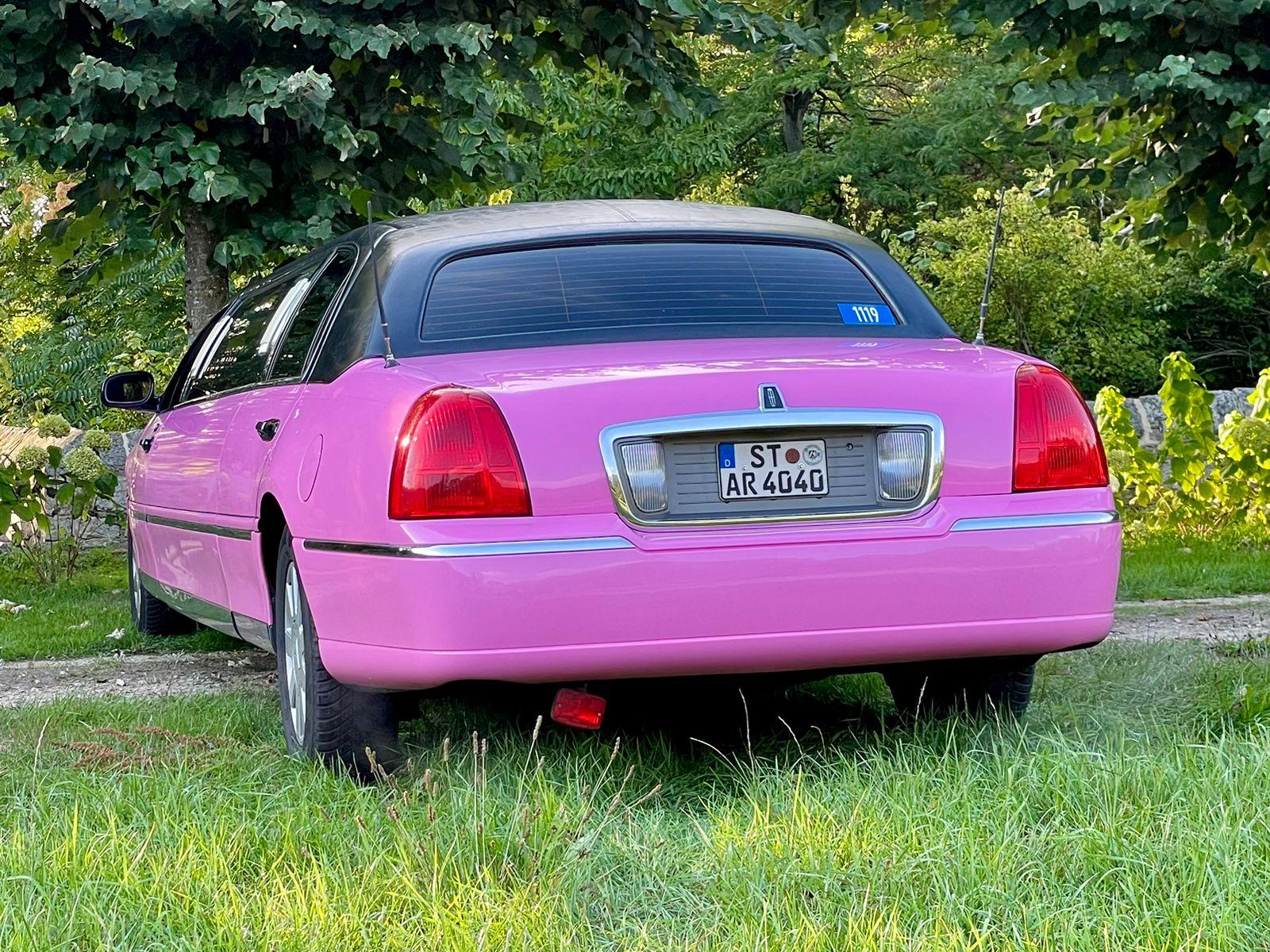 Lincoln Stretchlimousine in Pink – 2