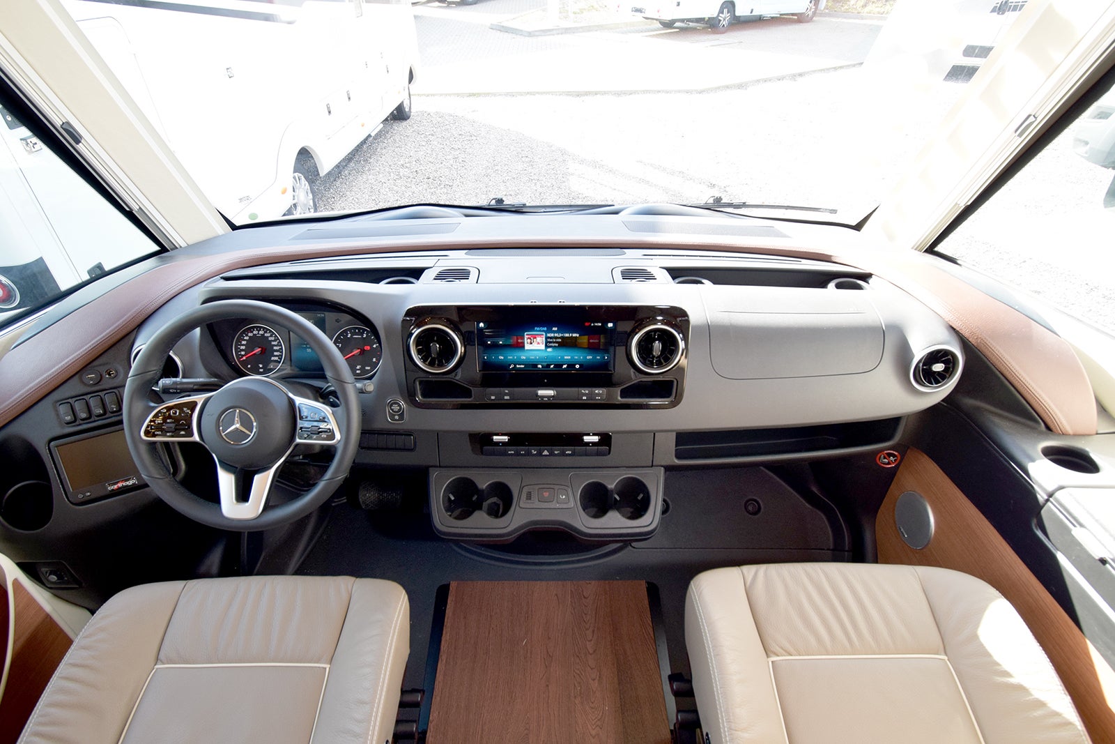 Luxus Wohnmobil Carthago c-line, Vollausstattung – 2