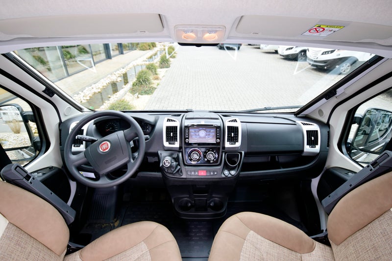 Wohnmobil Carthago Malibu Van, Vollausstattung – 4