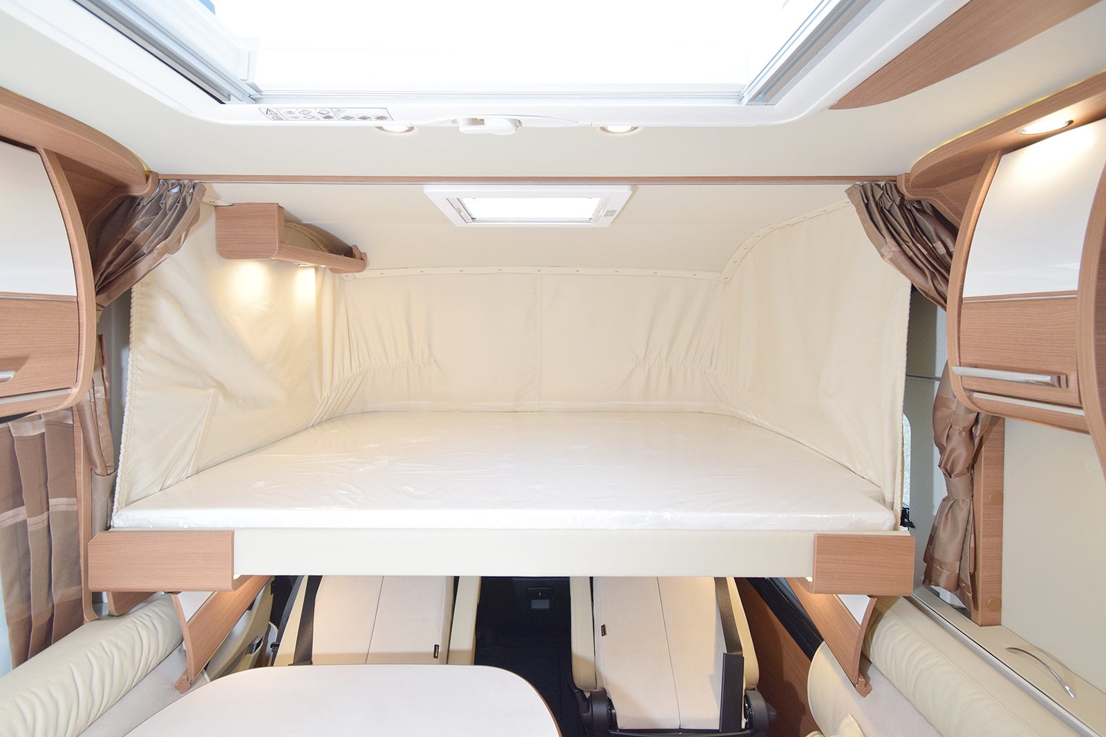 Luxus Wohnmobil Carthago c-line, Vollausstattung – 4