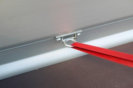 M ohne Plane, PKW-Anhänger ohne Plane, 1300 kg Zul. Ges. Gewicht. – 2