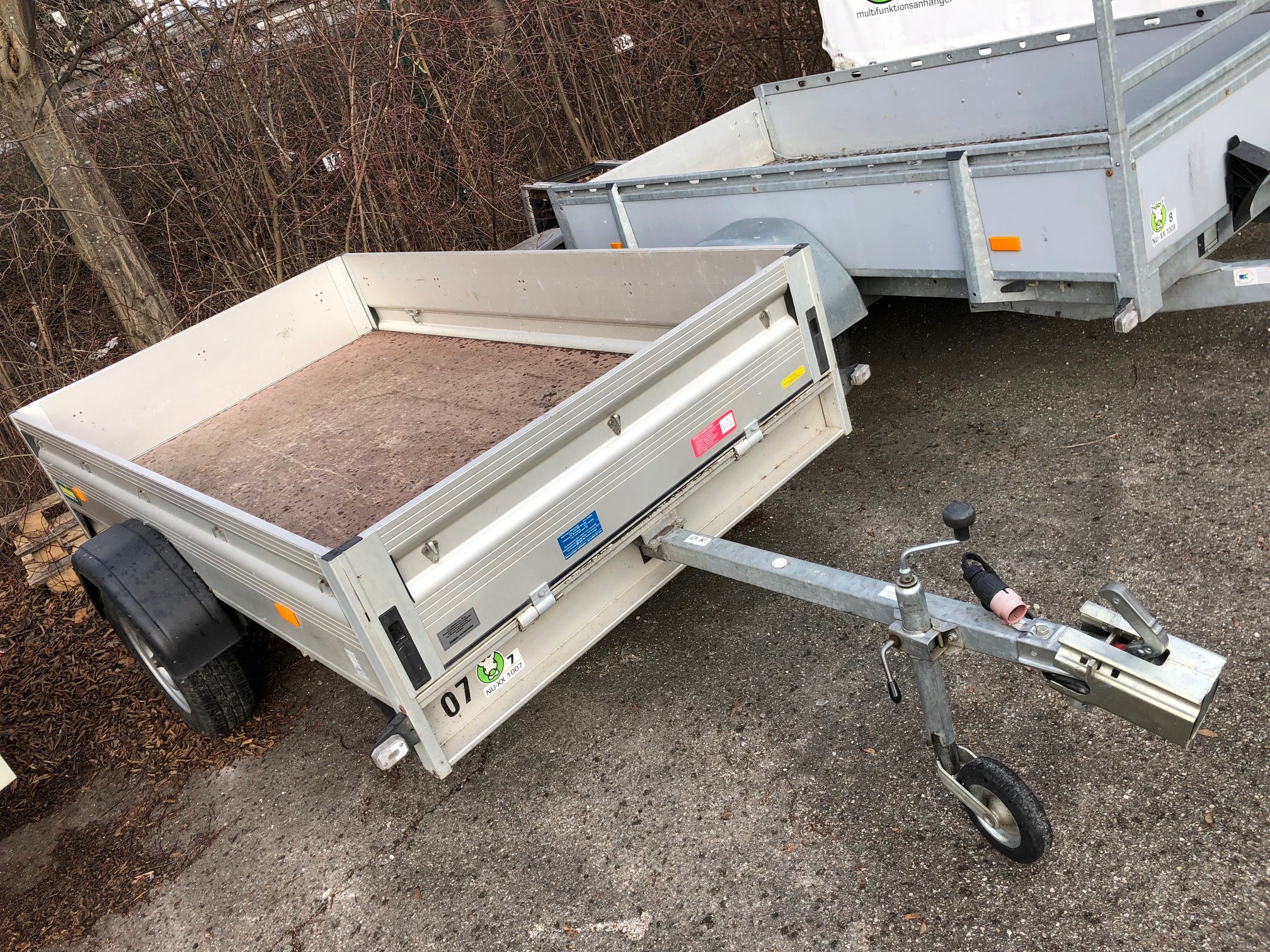 M ohne Plane, PKW-Anhänger ohne Plane, 750 kg Zul. Ges. Gewicht.