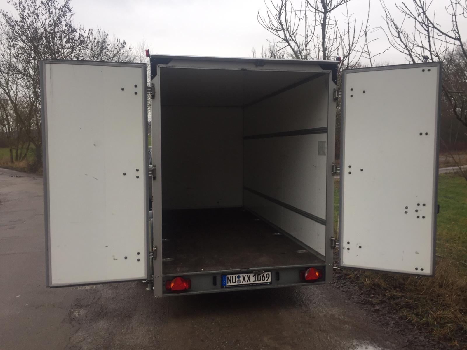 XL Kofferanhänger mit Türe, Anhänger mit Kofferaufbau 200 cm, 2500 kg Zul. Ges. Gewicht – 4
