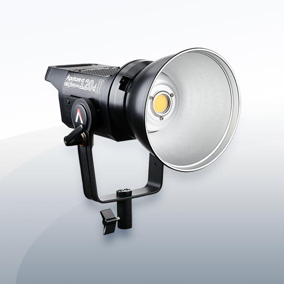Aputure LS C120D MKII LED-Leuchte mieten – Versand deutschlandweit ab 19,50 €/Tag