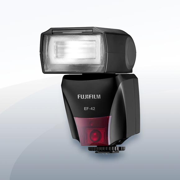 Fujifilm Blitzlichtgerät EF-42 mieten – Versand deutschlandweit ab 8 €/Tag