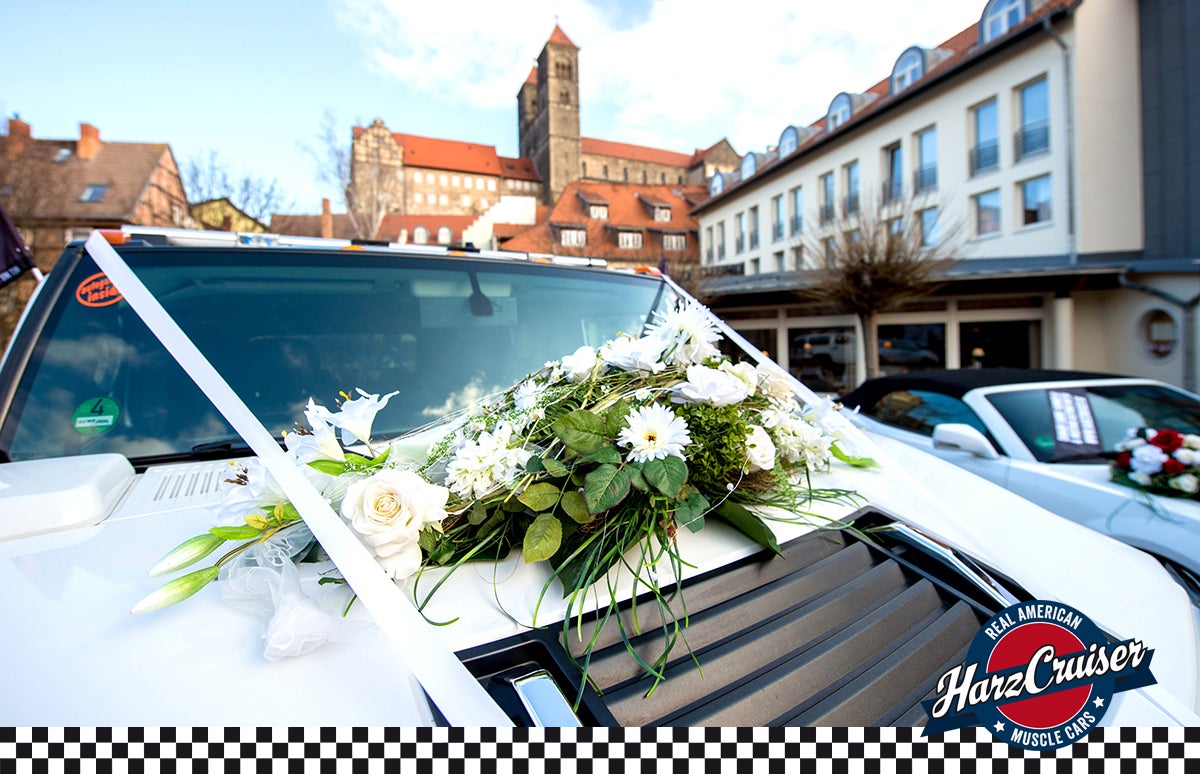 Hummer H2 in weiß - das ganz besondere Hochzeitsfahrzeug – 3