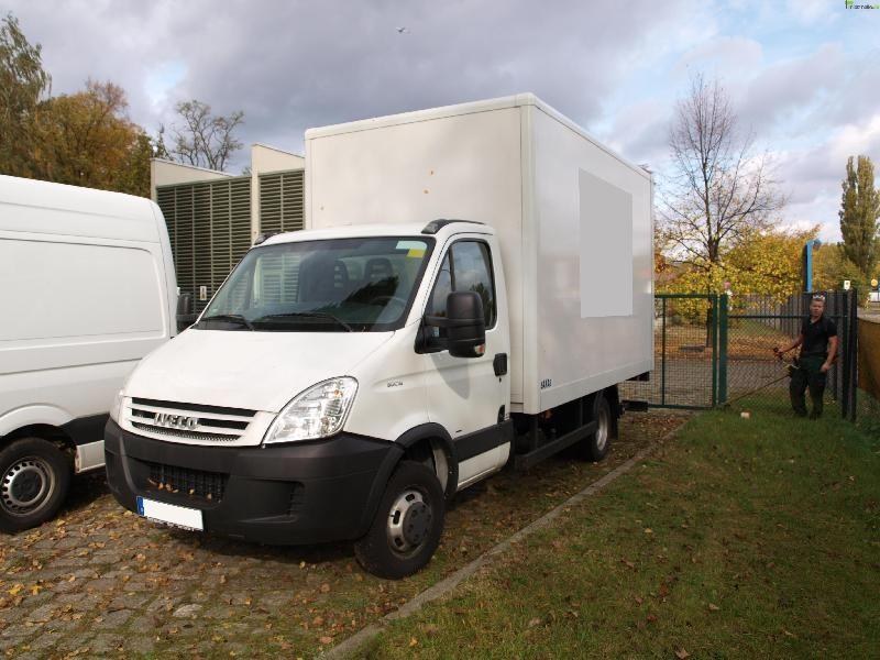Transporter, LKW, Iveco, Daily, 3,5 to., Koffer, Berlin, Ladebordwand mieten