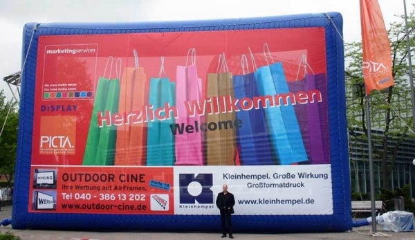 AIR SCREEN, 12 x 6 Meter Bildwandfläche – 2