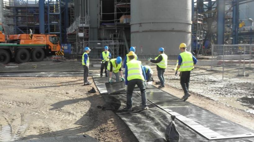 Baumaschinen-Fahrplatten mieten