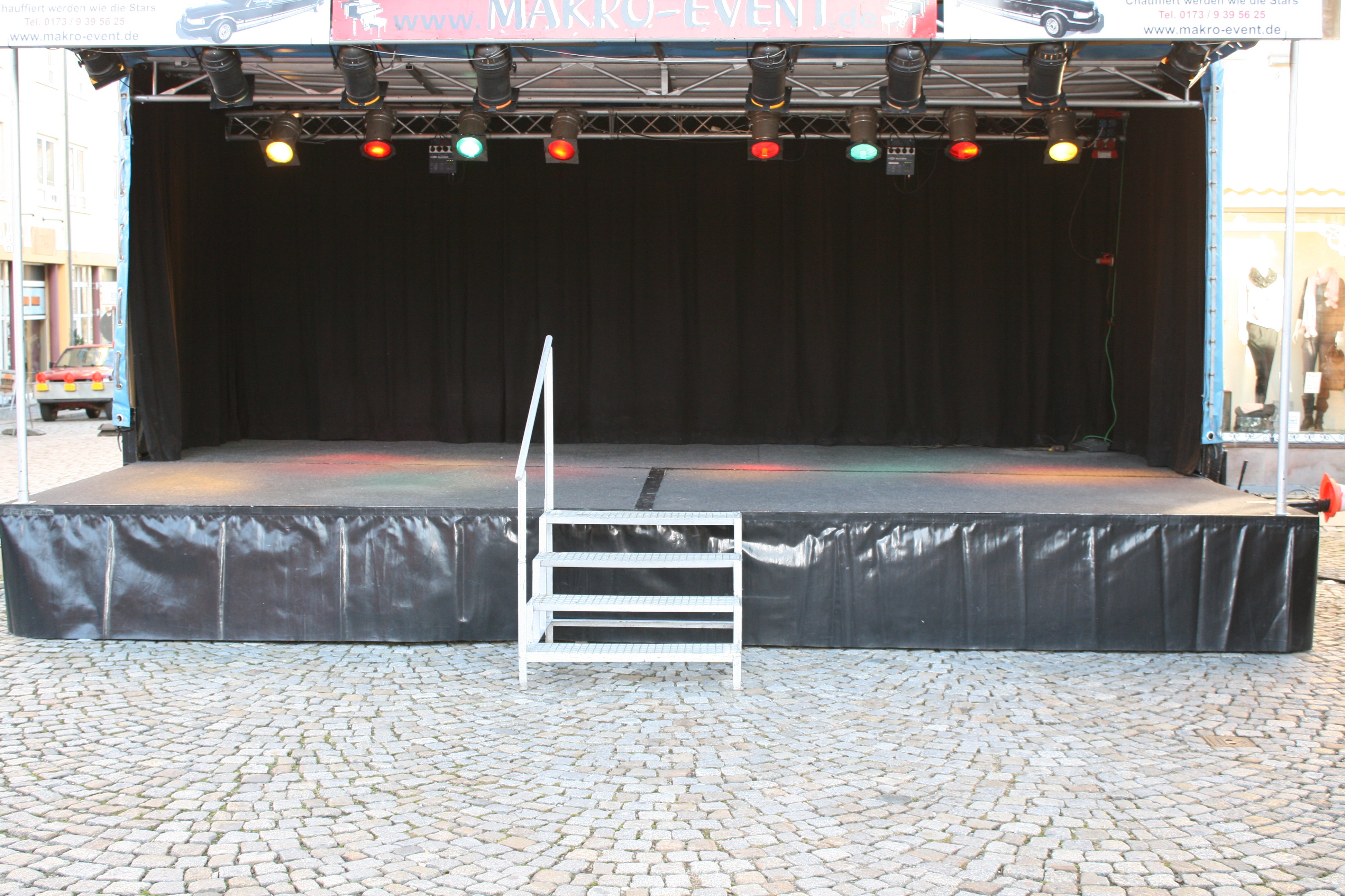 Bühne / incl. Lichttechnik (mobile Bühne) - Keine Aufbauhelfer nötig! – 2