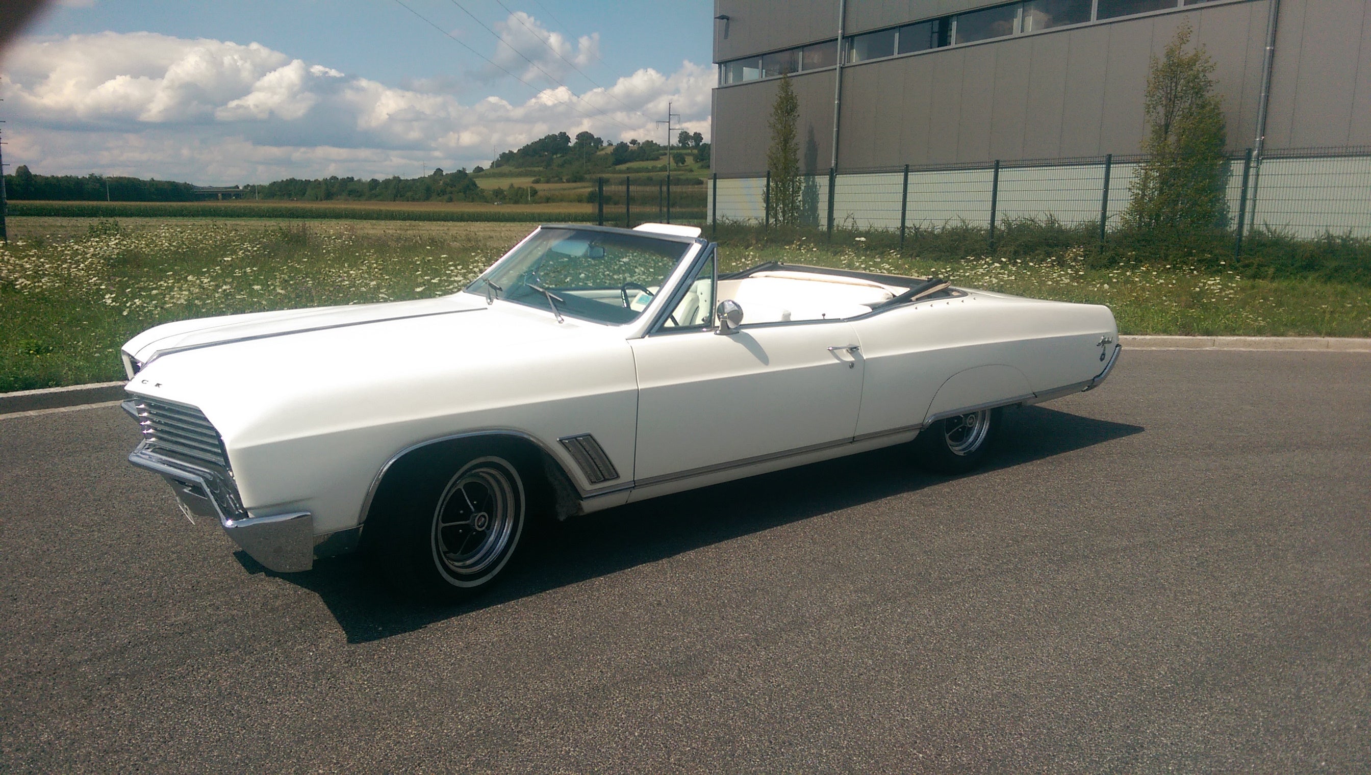 Buick Skylark Cabrio für Selbstfahrer US Car Sportwagen