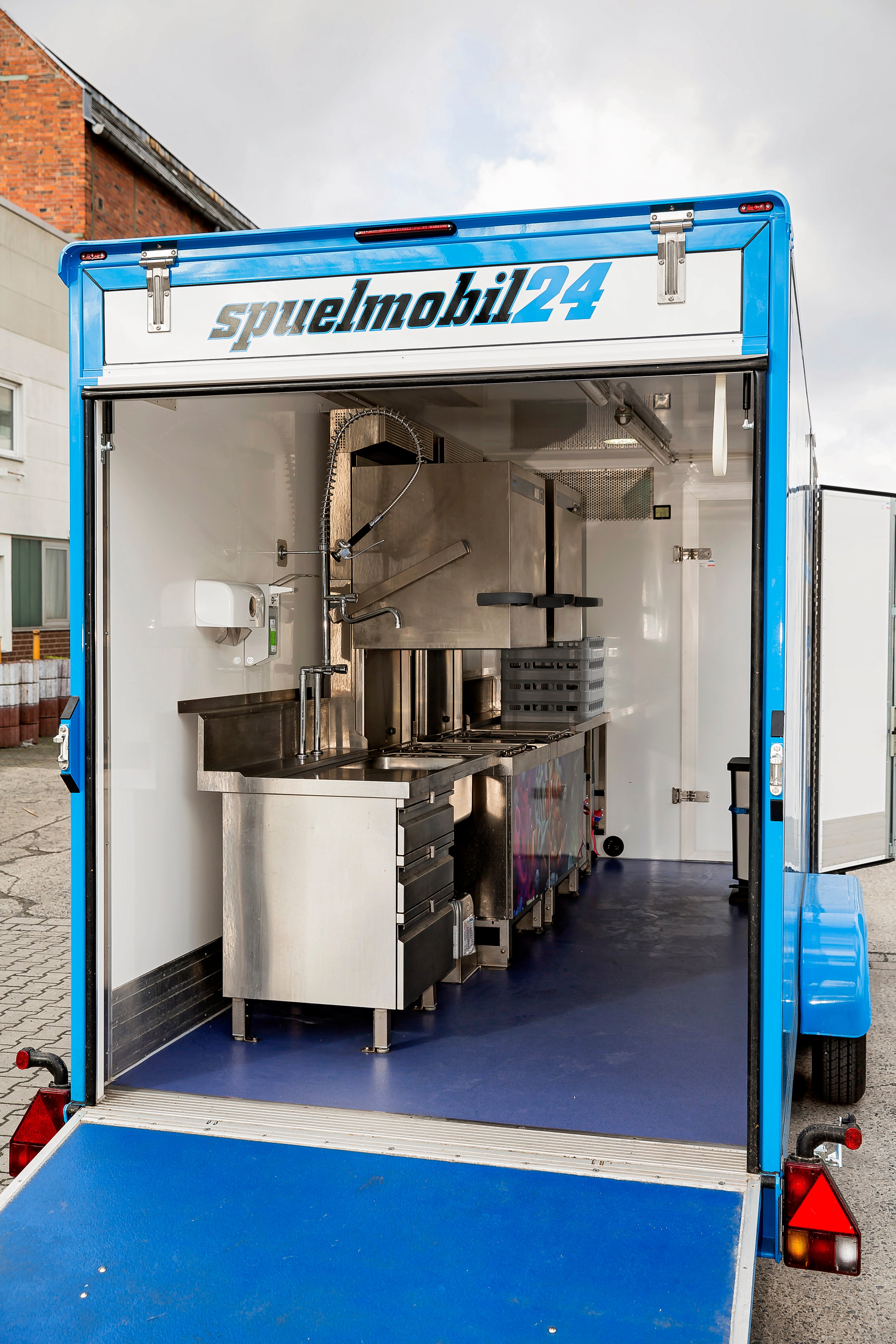 Spülmobil, mobile Spülküche, PT-Serie Winterhalter, Interimslösung, Havarielösung, Messen, Catering, Geschirrspüler – 3
