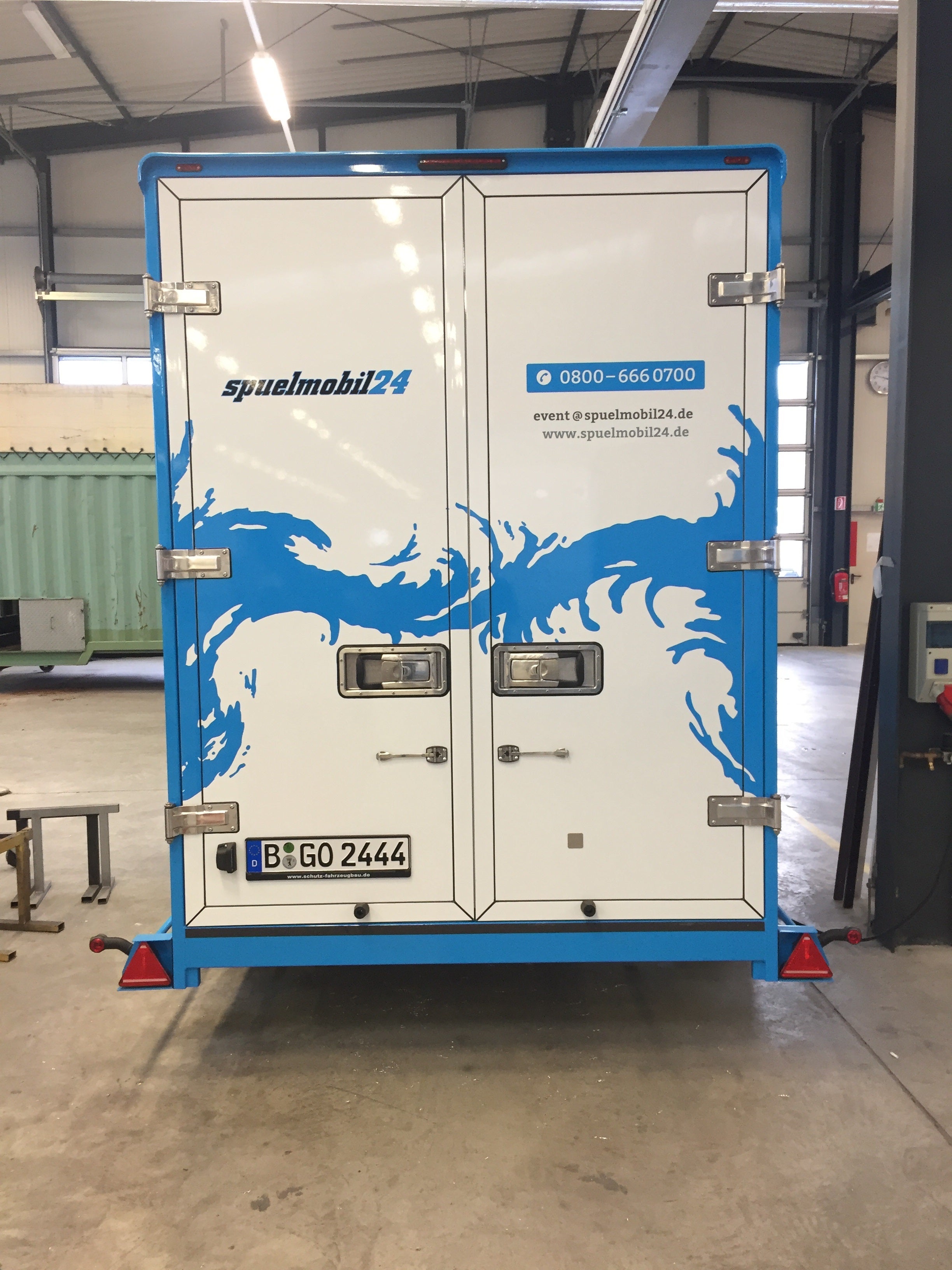 Spülmobil, mobile Spülküche, Spülanhänger Mikro, kleiner Spülanhänger, spuelmobil24, Geschirrspülmaschine, Winterhalter PT-M Energy – 3