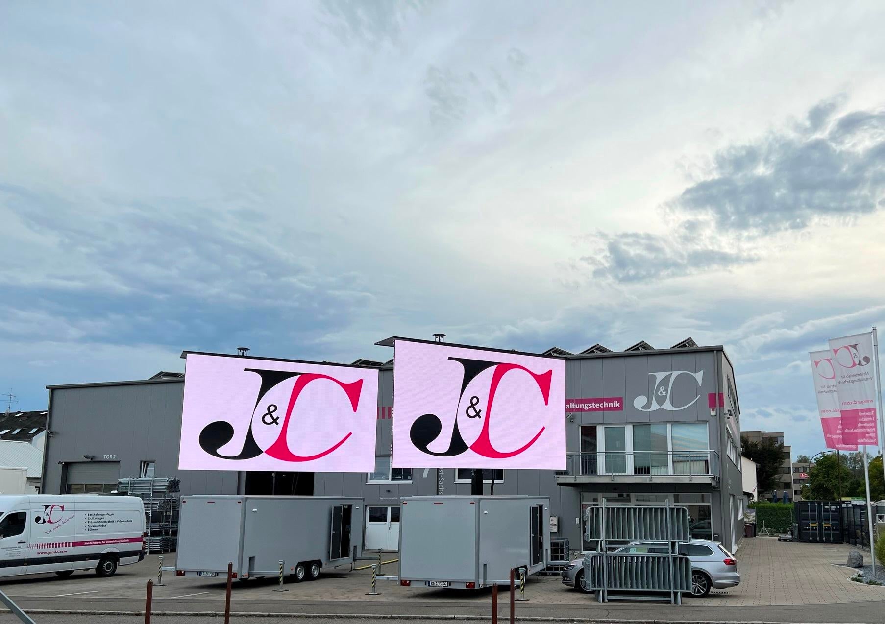 LED-Trailer 21m², 600x350cm Bildmaß, Format 16:9, 3,9mmLED´s