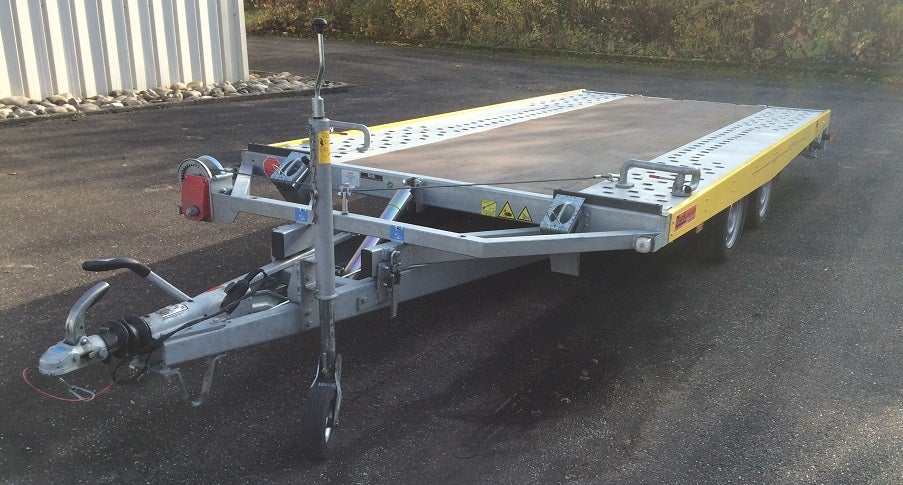 Autotransporter Böckmann, auch für Sportwagen geeignet - mit mech. Seilwinde bis 800kg - 3000kg Gesamtgewicht