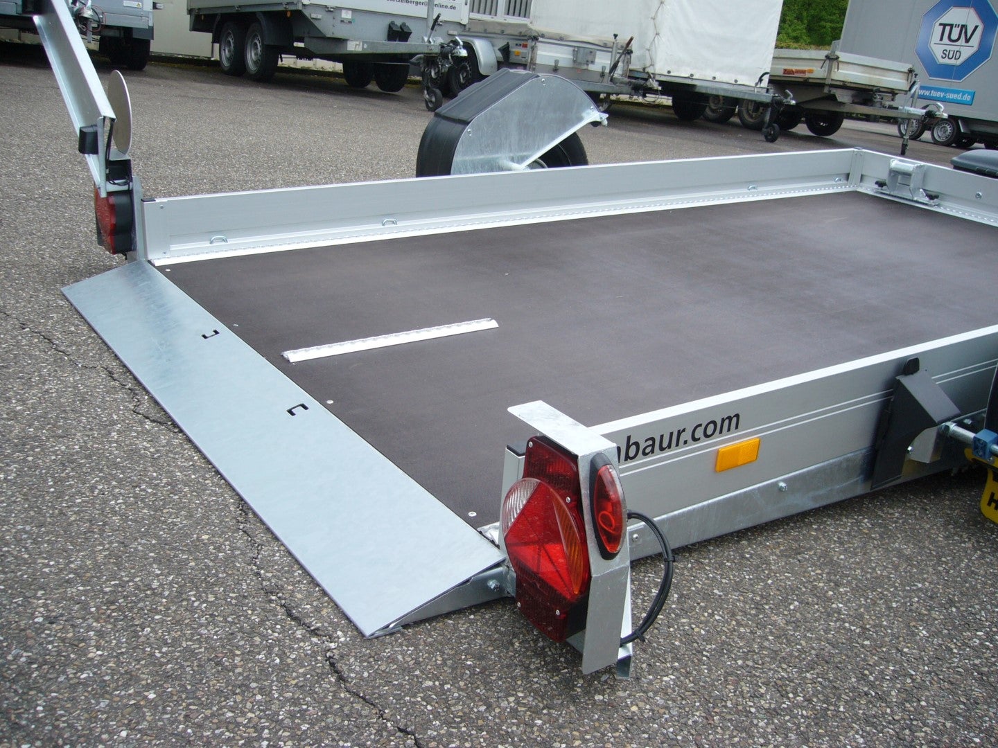 Motorrad / Quad / Mini-Car / Anhänger Absenkbar 1350kg Gesamtgewicht – 4