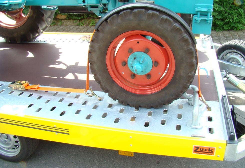 Autotransporter Böckmann, auch für Sportwagen geeignet - mit mech. Seilwinde bis 800kg - 3000kg Gesamtgewicht – 4