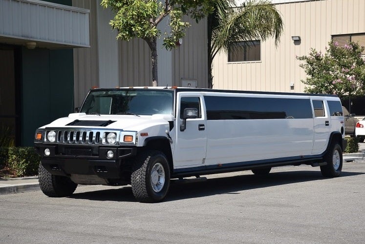 Stretchlimousine Hummer H2 in weiß Stretchlimousine mieten Köln Bonn Düsseldorf Troisdorf Siegburg Mönchengladbach Düren Krefeld Dortmund Koblenz Aachen. Wir fahren überall !!!!!!!!! – 2
