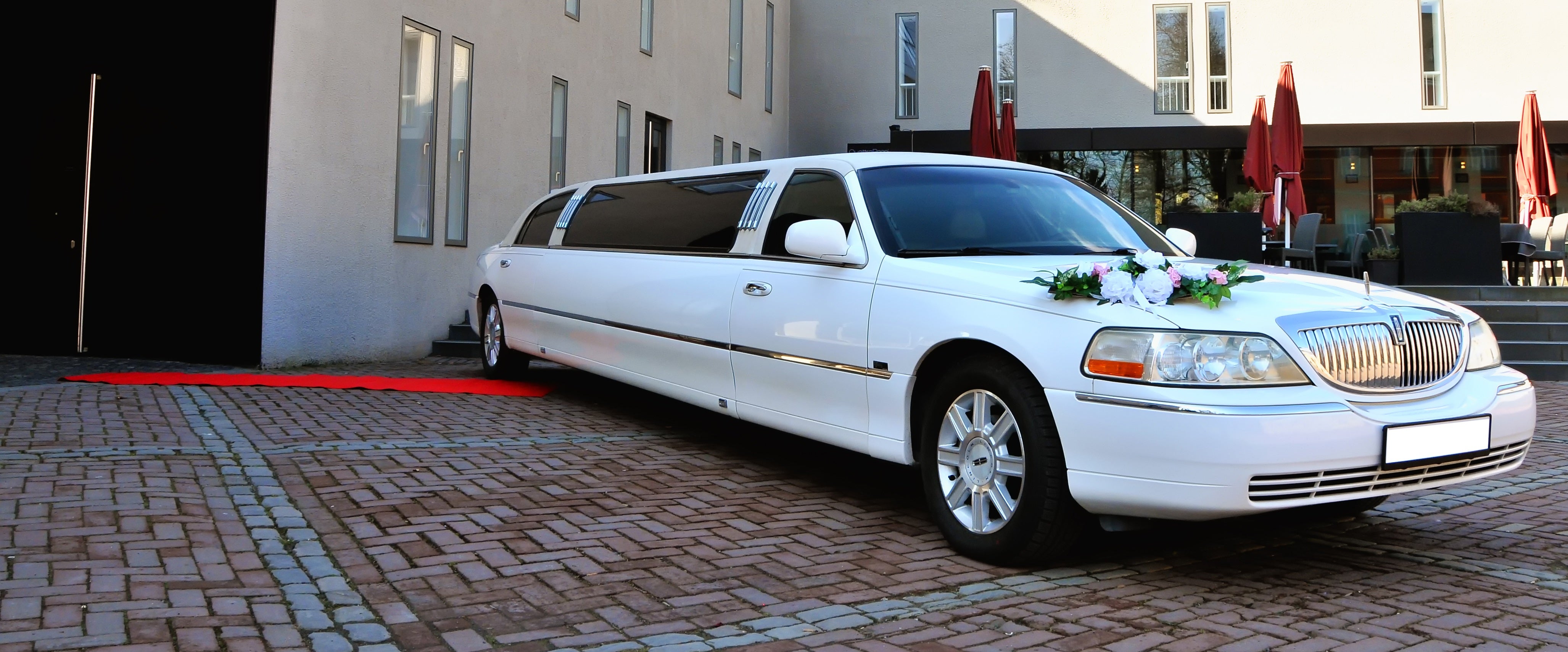Stretchlimousine mieten,Lincoln Towna Car Weiß, Chrysler mieten – 2