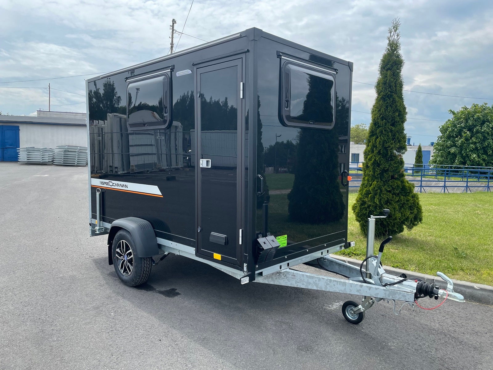 Kofferanhänger für Motorrad zu mieten 1300kg zGG – 3