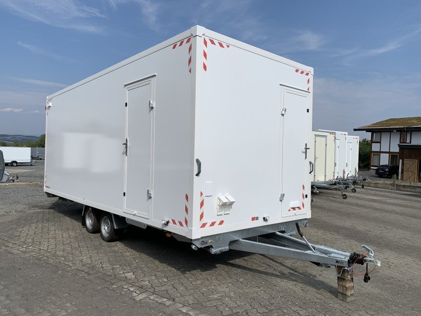 Bürowagen Bauwagen Anhänger zu mieten 2700kg zGG – 2