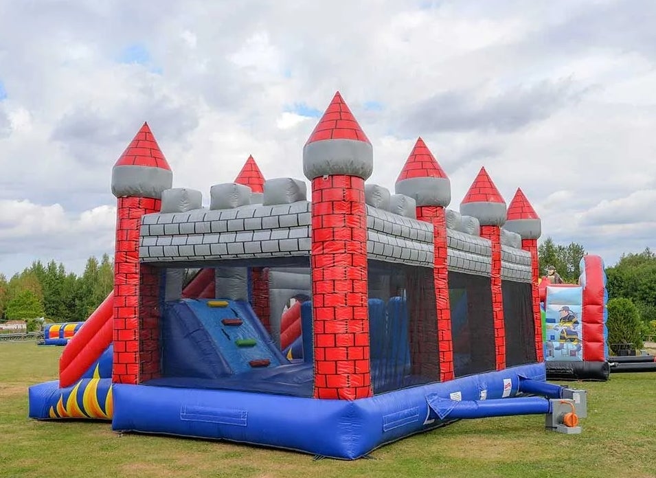 XL Hüpfburg mit zwei Rutschen - Ritterburg Rot 6x8m – 4