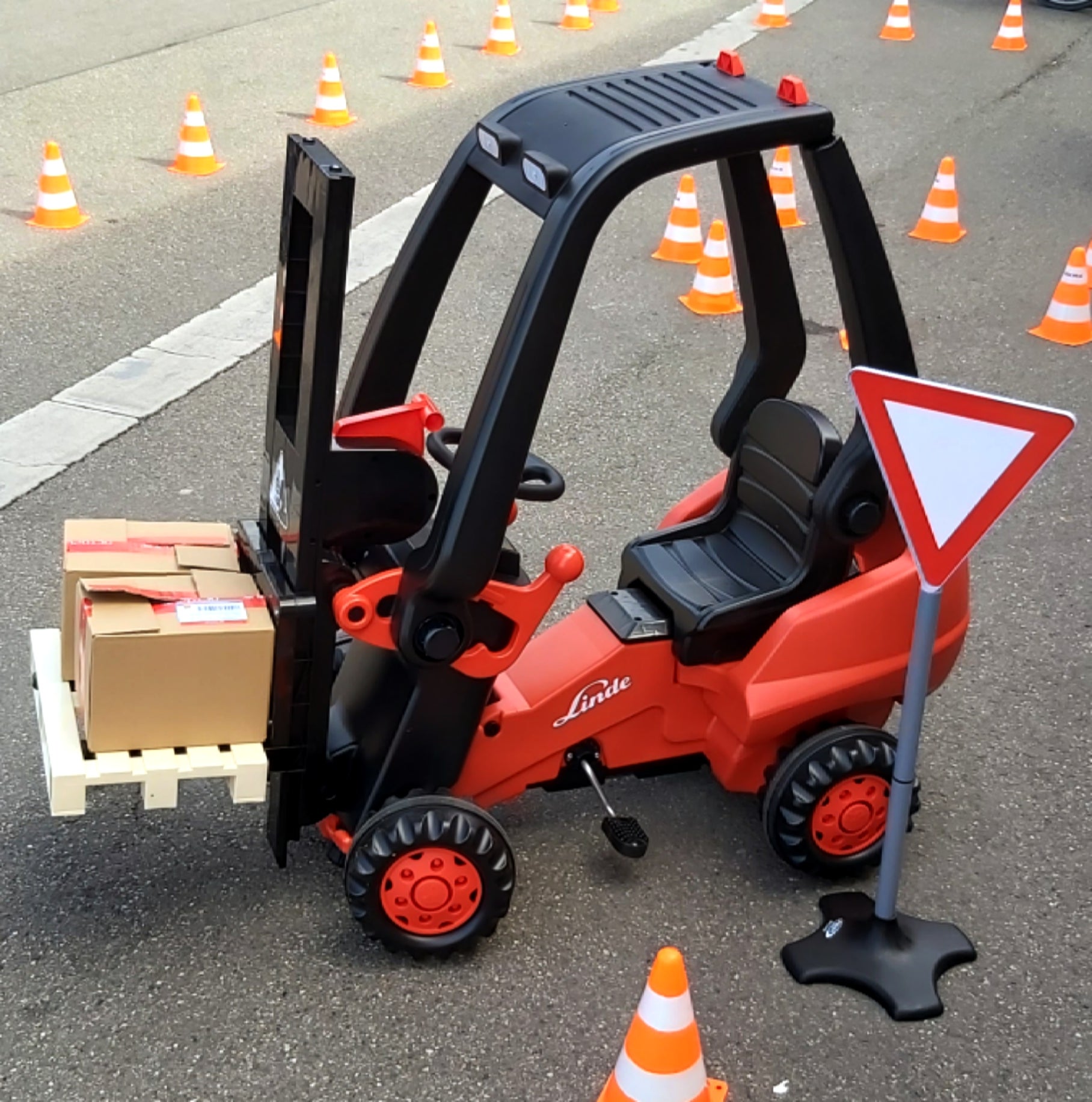 Kindergabelstapler - Parcour - Geschicklichkeit – 2