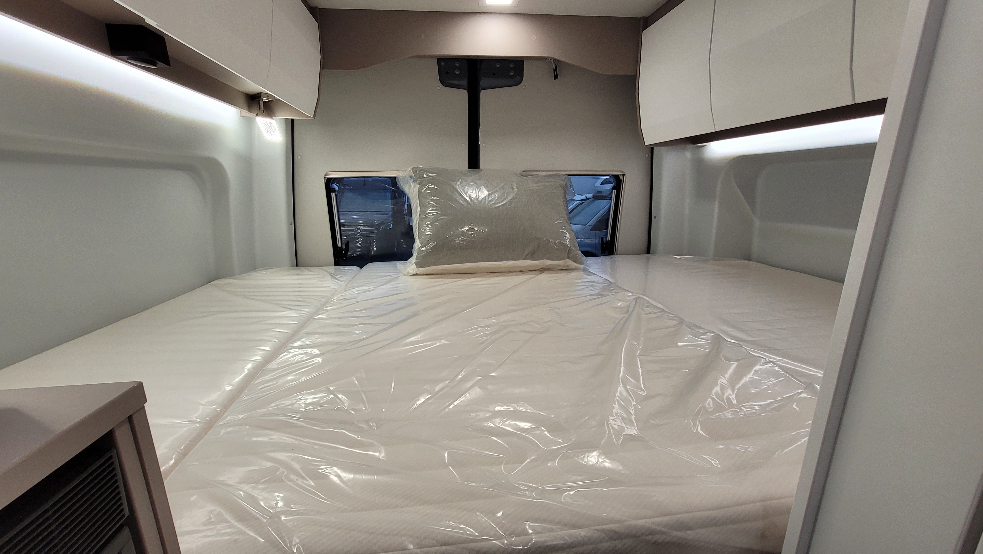 Yucon 6. BD Sprinter mit Aufstelldach, AHK, Automatik für 4 Personen – 4